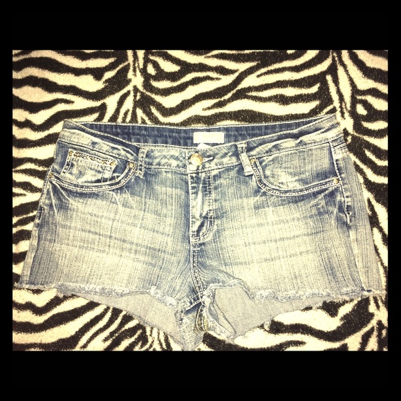 Sound girl super comfy jean shorts