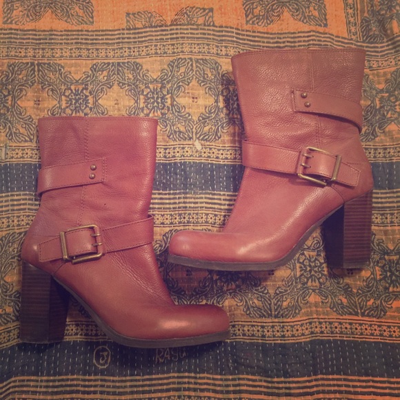 NINE WEST BOOTS!