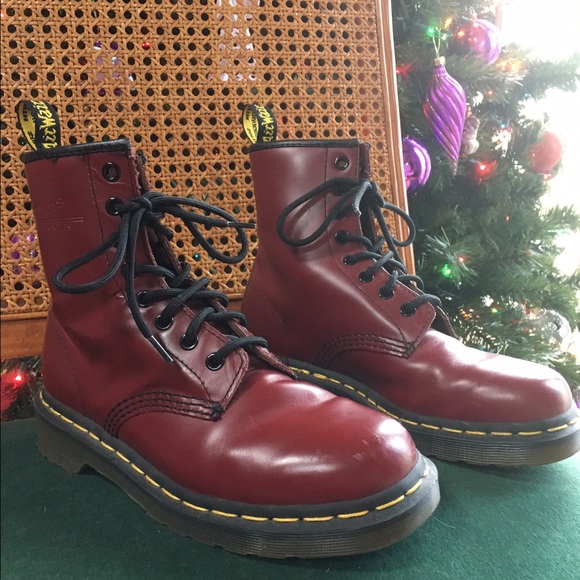 Dr. Martens Shoes - Dr. MARTENS 1004 - More Pics in separate listing