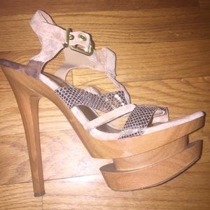 Jessica Simpson wooden heel