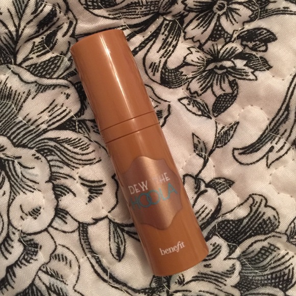 Benefit Dew The Hoola