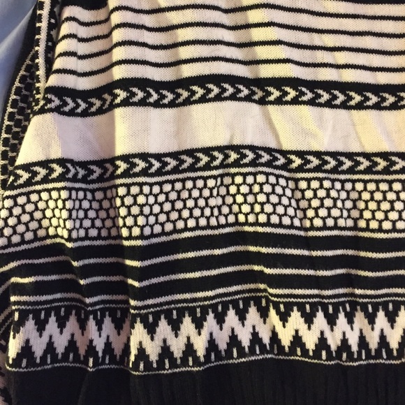 LF Sweater - Picture 2 of 2