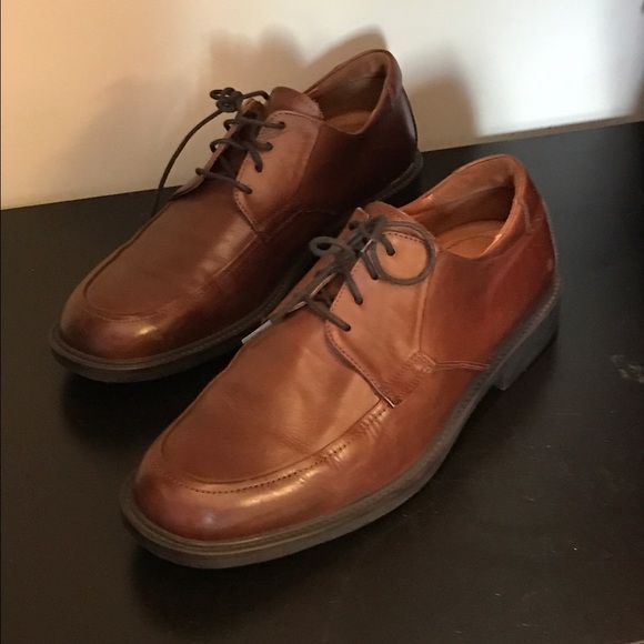 Johnston & Murphy leather brown shoes