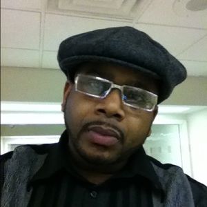 Meet your Posher, Gregory