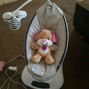 4 moms swing
