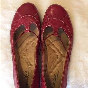 Red flats, Natural Soul by Naturalizers
