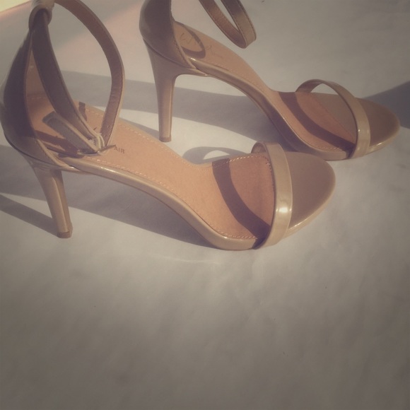 Shoes - Nude Heel