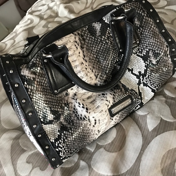 Steve Madden Handbags - Steve Madden Handbag Cosmetic Bag