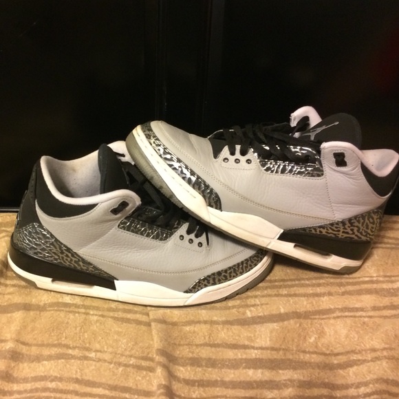 Jordan Retro 3 Wolf Grey - Picture 2 of 4