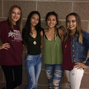 Meet your Posher, Elise