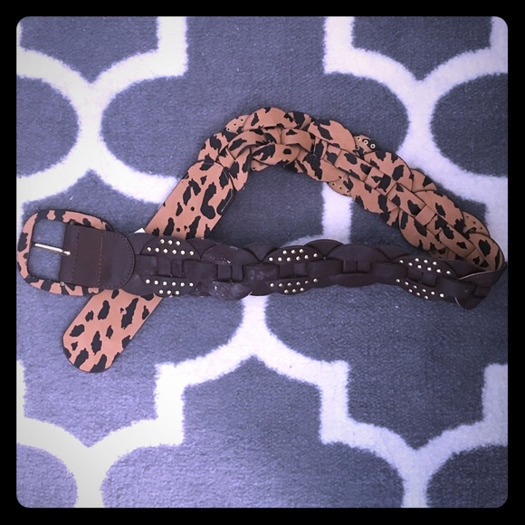Betsey Johnson reversible faux-leather belt - Picture 1 of 4