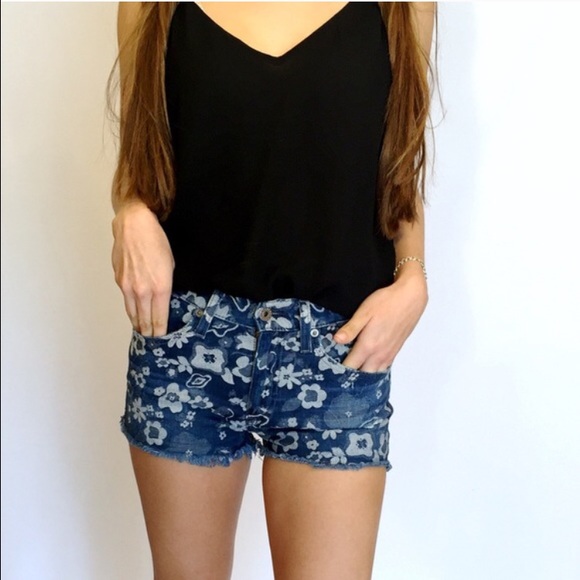 NWOT AG stylist series shorts