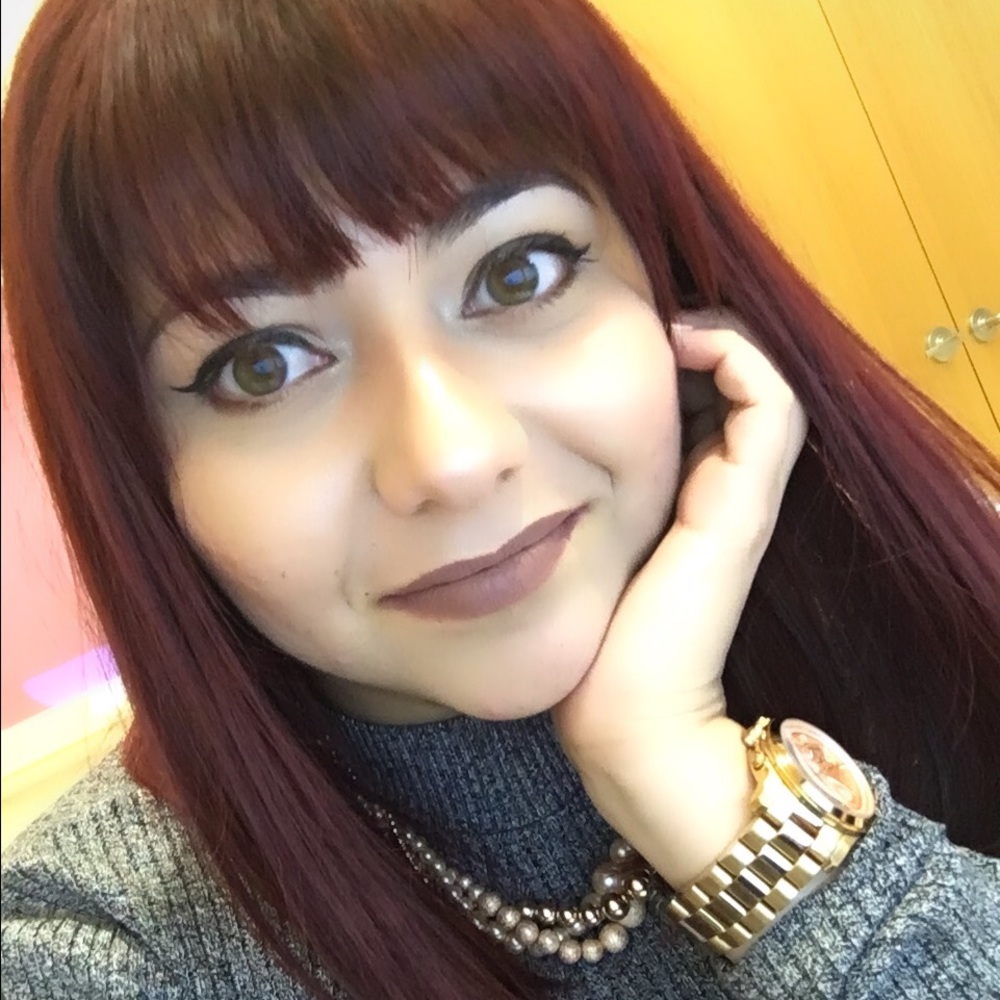 Meet your Posher, Ariana
