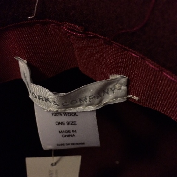 Wool Cloche Hat with Contrasting Buckle Band - Picture 4 of 4