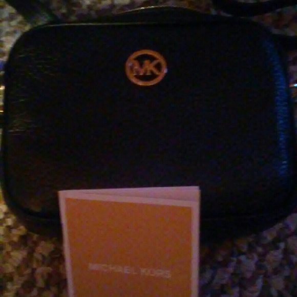 Michael Kors cross body - Picture 1 of 1