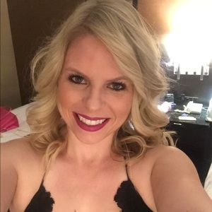 Meet your Posher, Amelia