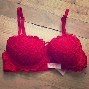 Red Victoria Secret Push-Up Bra 32B