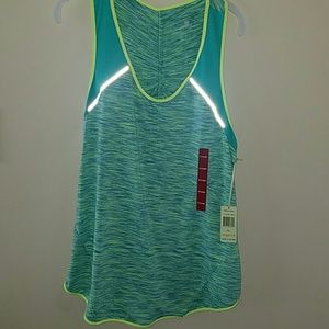 NWT Workout Top (BUNDLE TO SAVE SHIPPING)