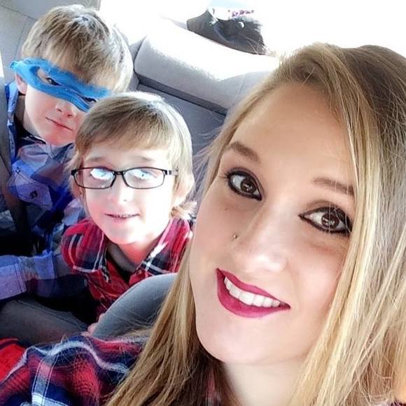 Meet your Posher, Chelsea - Picture 1 of 1