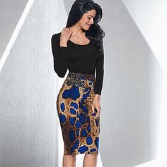 Animal instinct snakeskin pattern pencil skirt