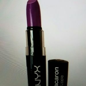 Meet your Posher, Saundra