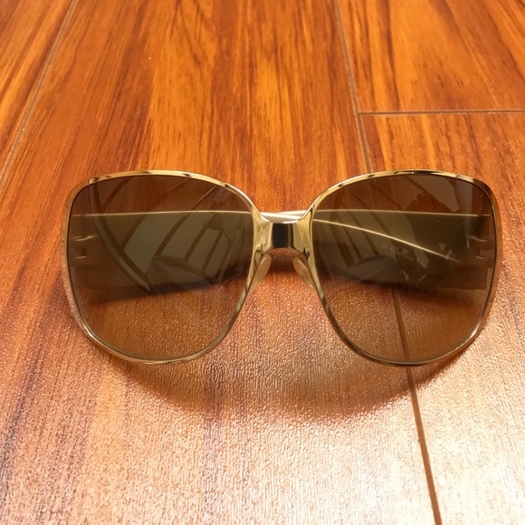 SOLD ❌Authentic Dior sunglasses