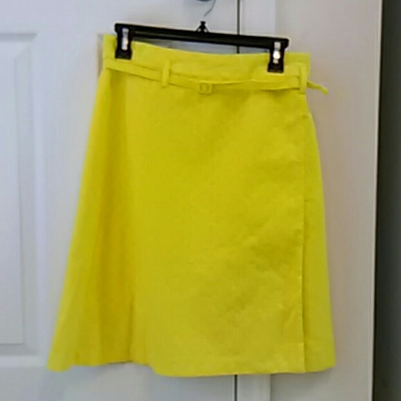 Ladies Polka Dots Skirt - Picture 1 of 3
