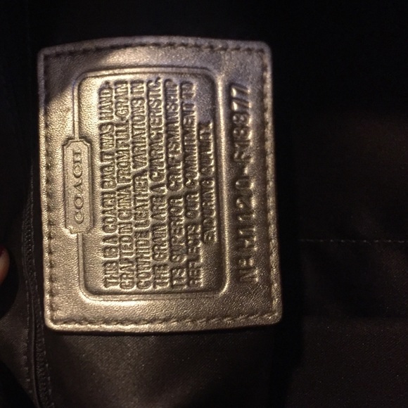 Gold coach purse - Picture 2 of 2