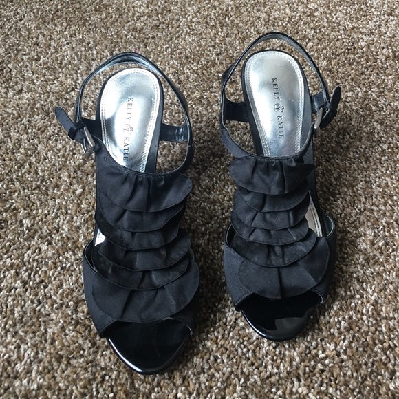 Gorgeous black Kelly & Katie heels!
