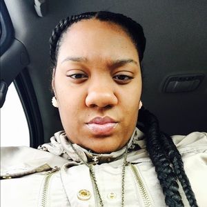 Meet your Posher, Candace