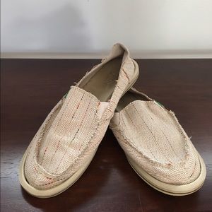 Sanuk Neutral women's flats