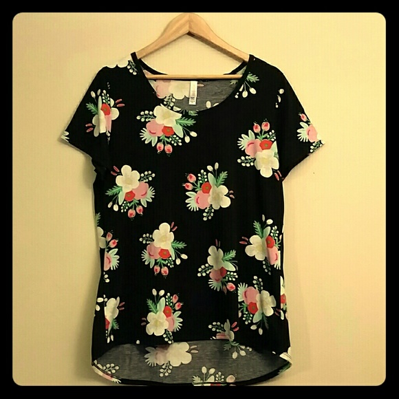 Classic Tee LuLaRoe