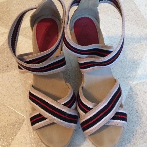 SOLD - Picture 3 of 3