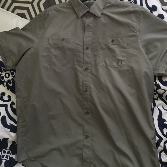 Brand New Men's Underarmour Button Up Shirt