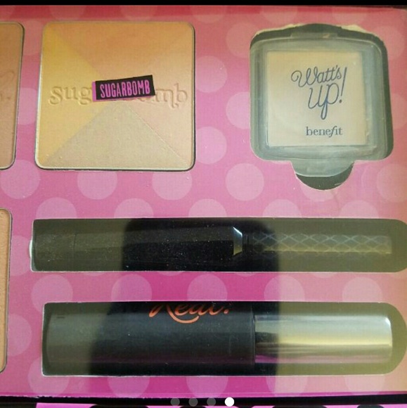 BENEFIT LIMITED EDITION BEAUTY - Picture 3 of 3