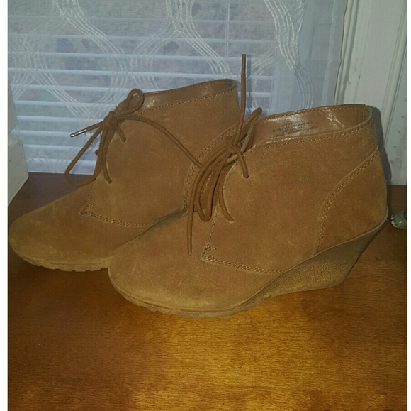 Brown, suede ankle booties