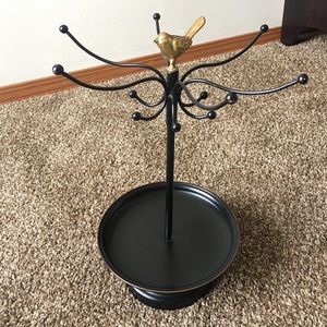 Beautiful jewelry organizer!