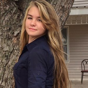 Meet your Posher, Brooke
