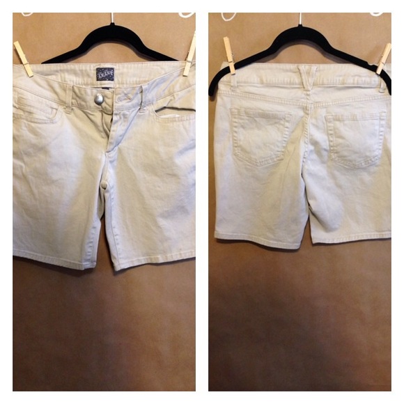 Khaki shorts