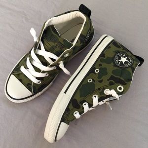 Converse Other - 🎉HP🎉camouflage Converse 3.5 Converse Other - 🎉HP🎉camouflage Converse 3.5