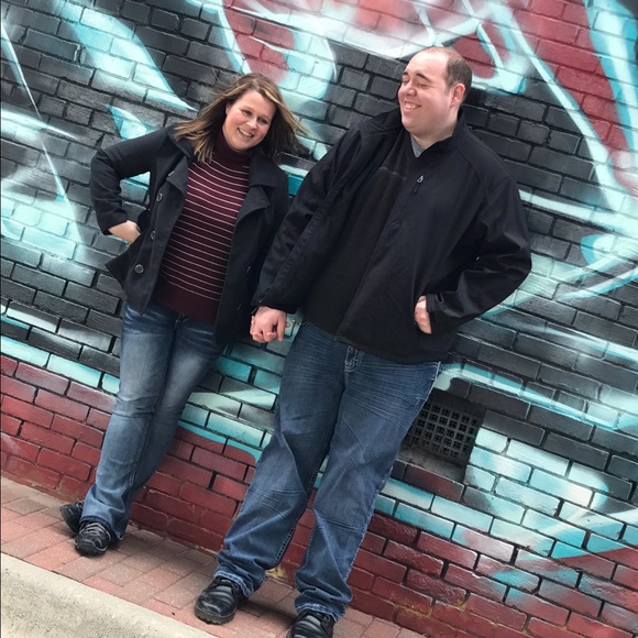 Meet your Posher, Lara