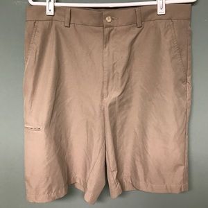 Size 32 grand slam golf shorts.
