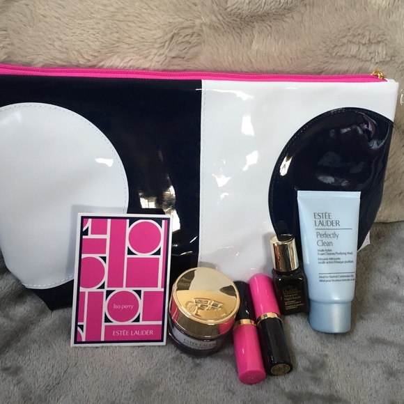 Pop art cosmetic bag plus goodies