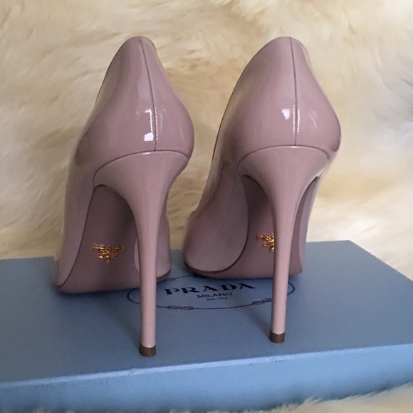 Prada pointy pump - Picture 2 of 4