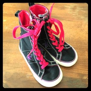 Converse girl high tops size 9 toddler.