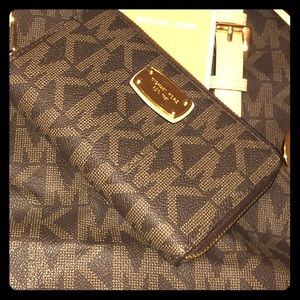 Michael kors wallet