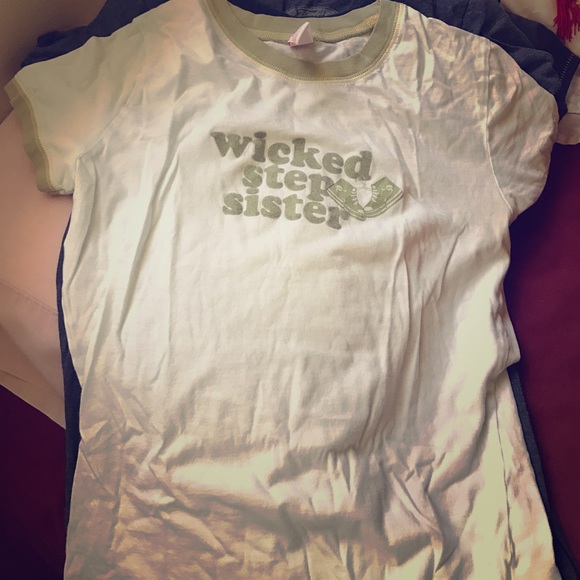 Green Wicked Step Sister T-Shirt Top Size Medium