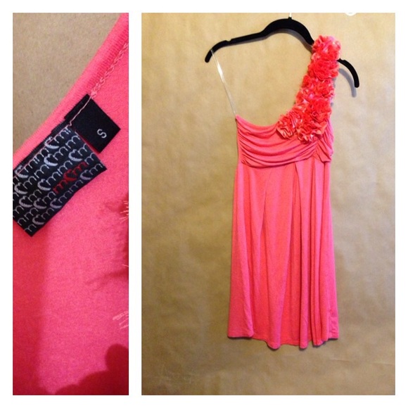 One shoulder dress