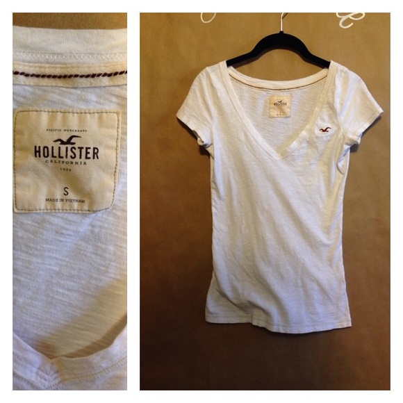 V-neck tshirt