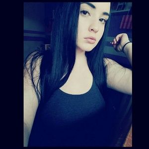 Meet your Posher, Kayla